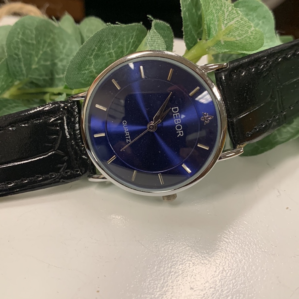 Beautiful Debor Quartz Blue Face Watch! Original leather band ⏱